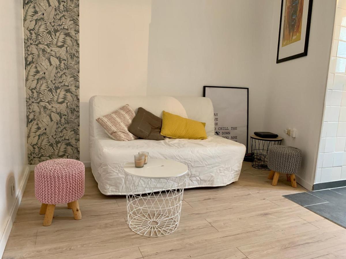 Agreable Maison Avec Parking Gratuit Sur Place. Сен-Дени Экстерьер фото